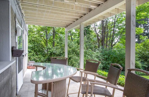 Lakewood Apartamento | Retiro de 2 dormitorios frente al lago