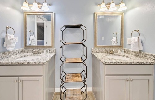 Miramar Beach Cabaña | Lakefront 226 3 Bedroom Condo by Redawning