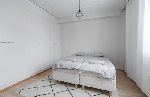 Jyvaskyla Apartamento | Lakefront 2BR Home with Sauna near Railway Station & Downtown