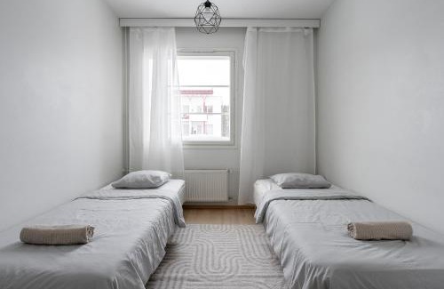 Jyvaskyla Apartamento | Lakefront 2BR Home with Sauna near Railway Station & Downtown