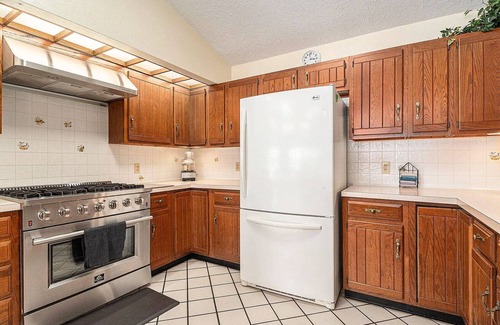 Johannesburg Casa | Lakefront 3 bedroom with indoor hot tub, close to both Gaylord and Lewiston