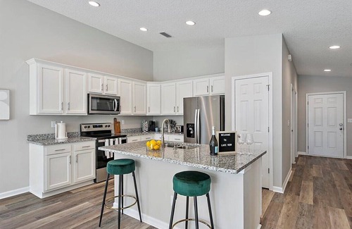 St. Marys Casa | Lakefront 4BR Retreat Near Kings Bay Modern & Remote Work Ready