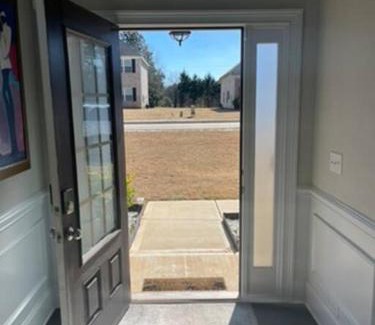 Conyers Casa | Lakefront 5BR New Home Relaxing and Peaceful