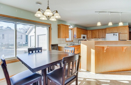 Aitkin Casa | Lakefront Aitkin Home w/ Sunroom: Walk to Beach!
