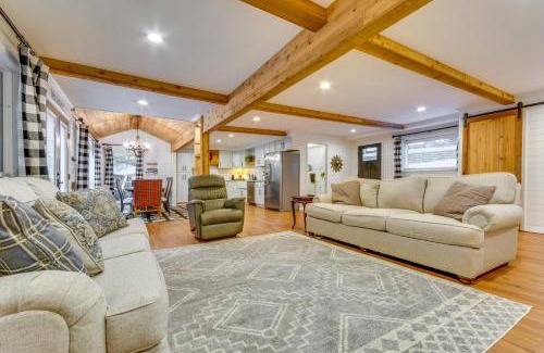 Scranton Casa | Lakefront Arkansas Abode - Deck, Grill and Fire Pit