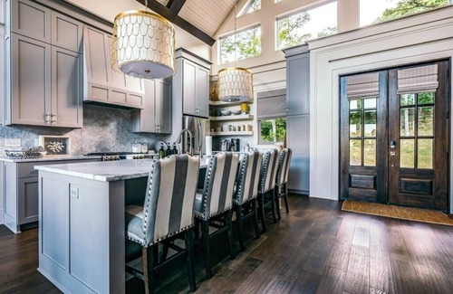 Rogers Casa | Lakefront at War Eagle