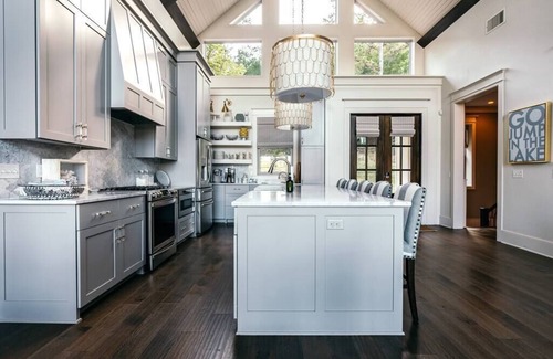 Rogers Casa | Lakefront at War Eagle