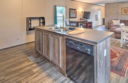 Inman Casa | Lakefront Blue Ridge Mtns Vacation Rental