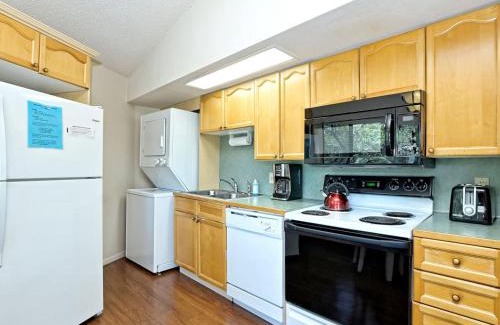 Lakeway Casa | Lakefront Bungalow With Community Poolhot Tub #9