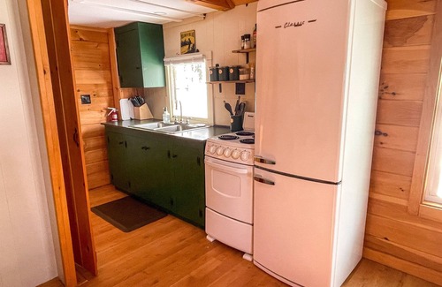 Rangeley Cabina | Lakefront Cabin - dock, beach, sauna, and views!