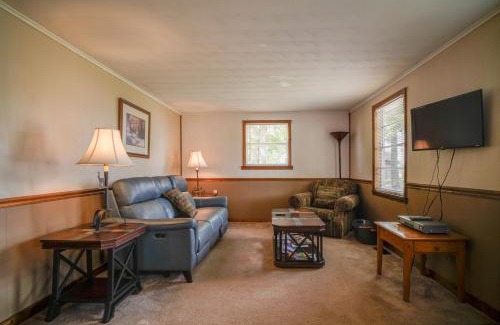 Dandridge Casa | Lakefront Cabin in Dandridge with Fire Pit and Grill!
