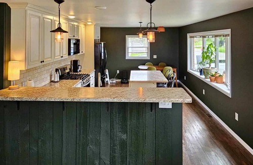 Hessel Casa | Lakefront Cabin in Hessel (Main Cabin)