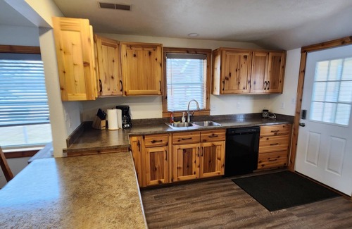 Markesan Cabina | Lakefront Cabin on Full Rec Lake with Pier