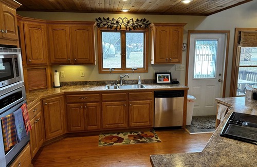 Higden Casa | Lakefront Cabin on Greers Ferry!