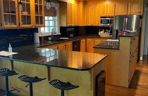 Roxboro Casa | Lakefront Cabin on Hyco Lake