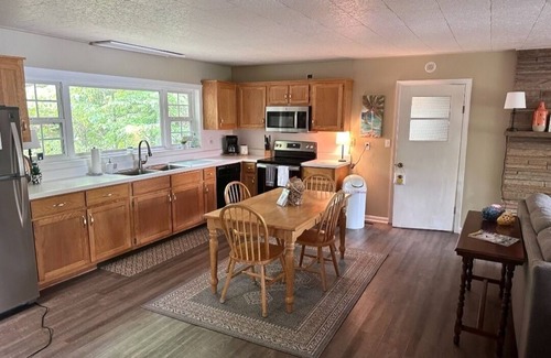 Hayesville Cabina | Lakefront Cabin on Lake Chatuge! Bring your boat!