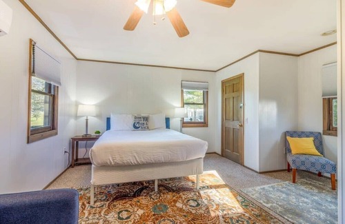 Ten Mile Cabina | Lakefront Cabin - Sunfish Lodge