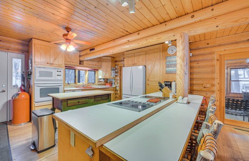 Webster Cabina | Lakefront Cabin w/ Sauna & Dock in Webster!