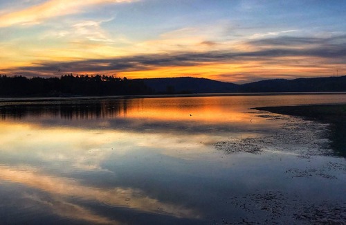 Indian Lake Cabina | Lakefront Cabin, with all access lake views and steps to the water!