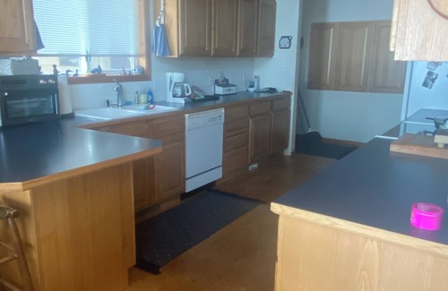 Loon Lake Cabina | Lakefront Cabin with Sandy Beach and private dock