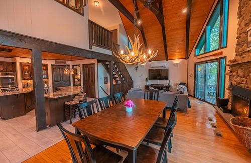 Lake Ariel Chalet De Esquí | ☀️ Lakefront Chalet - Stunning Views, Private Dock and A+ Location! 2024 Updates!