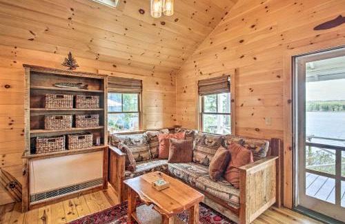 Oxford Casa | Lakefront Cottage Boat Dock, Patio and Kayaks!