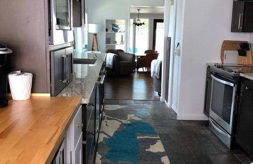 Ferrysburg Casa | Lakefront Cottage en Spring Lake