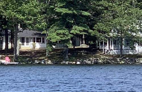 Kennebec Cabaña | Lakefront Cottage on beautiful Lake Maranacook in Winthrop, ME.