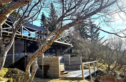Skorradalshreppur Chalet De Esquí | Lakefront cottage with jacuzzi