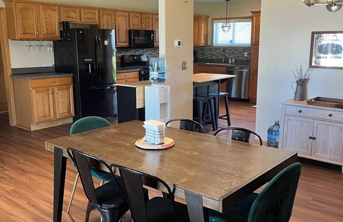 Fox Lake Cabaña | Lakefront cottage with gorgeous sunset views