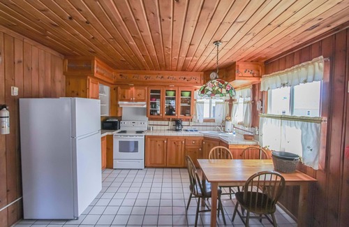 Greenbush Apartamento | Lakefront Cottages 4 & 5 - 6BR Retreat for 12