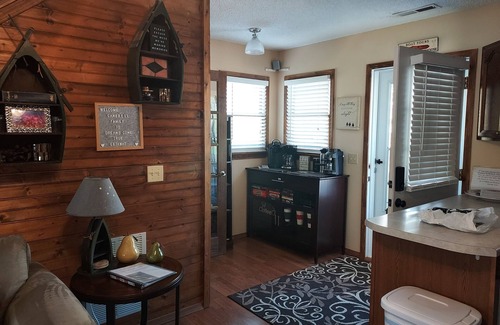 Fair Play Casa | Lakefront/cove Safe Neighborhood Lg decks Waterfall 100 yds away & Internet