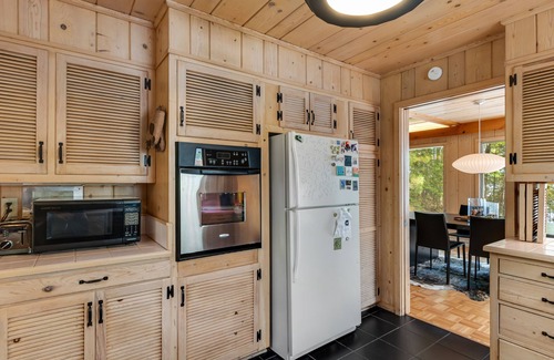 Land O Lakes Casa | Lakefront dog-friendly home & cottage with dock, sauna, Ping-Pong, fireplace