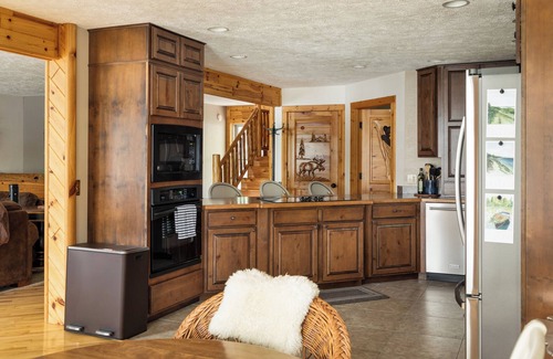 Kalkaska Cabina | Lakefront + Dog-friendly + Sunset View + ORV Trail