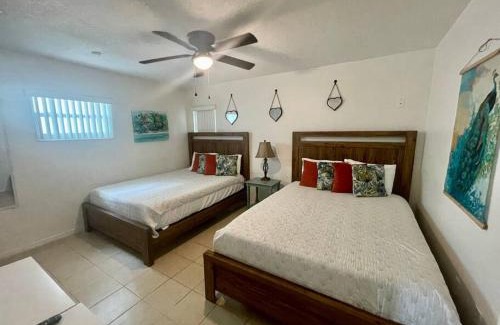 Mount Dora Casa | Lakefront Duplex with Pontoon Boat 2 Bedroom Home