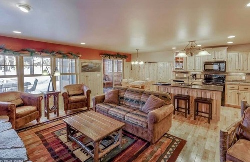 Pequot Lakes Complejo | Clamshell Beach Resort - Lakefront Cottage
