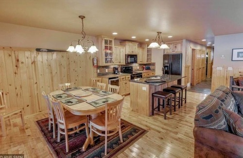 Pequot Lakes Complejo | Clamshell Beach Resort - Lakefront Cottage