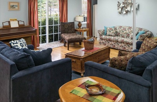 Seneca Falls Casa | Propiedad frente al lago perfecta para grandes reuniones, dos casas separadas en Cayuga