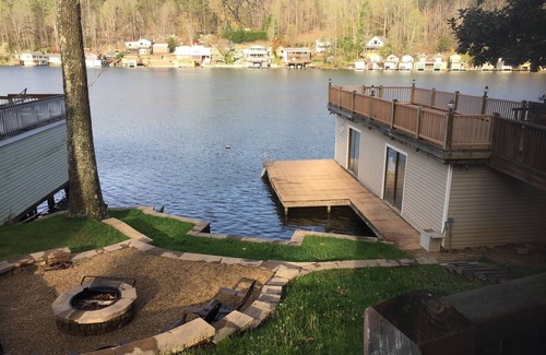 Lynn Casa | Lakefront Home 20 minutos de TIEC, FEI World Games!