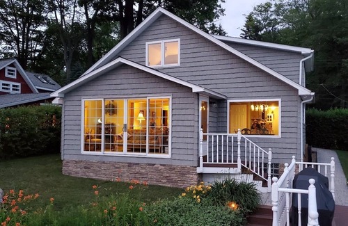 Findley Lake Casa | Lakefront Four Seasons Home with Splendid Views ~~ Hike ~ Golf ~ Make Memories ~