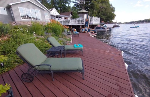 Findley Lake Casa | Lakefront Four Seasons Home with Splendid Views ~~ Hike ~ Golf ~ Make Memories ~