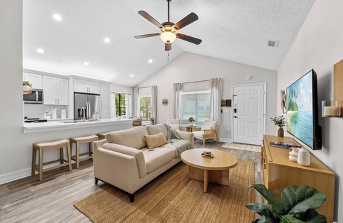 Lake St. George Casa | Lakefront Gem Near Clearwater