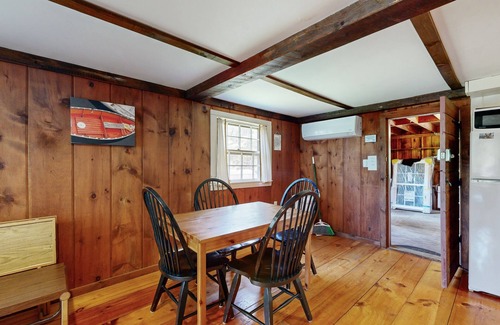 Boothbay Casa | Lakefront gem with 350' of private lake on 2 acres with 2 kayaks & seasonal dock