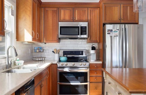 Piney Flats Casa | Relax in this 4BR, 3BA Boone Lake front cottage!