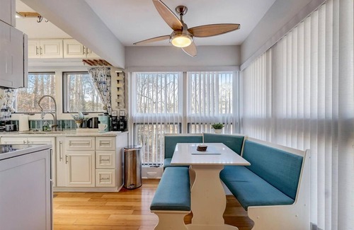 Buford Casa | Lakefront Getaway on Lake Lanier w/ Boat Dock