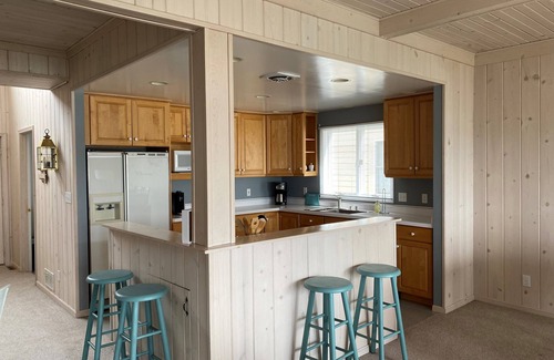 Twin Lakes Casa | Lakefront Getaway Perfect for All Seasons