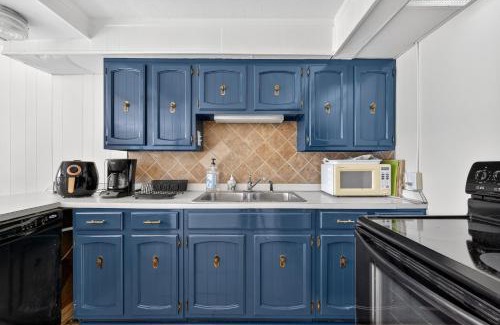 Lynn Garden Casa | Lakefront Getaway with Private Dock & Scenic Views home