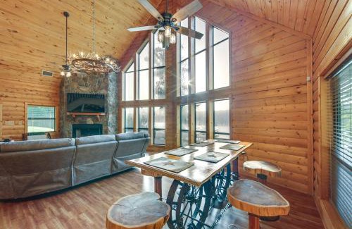 Gladewater Casa | Lakefront Gladewater Retreat with Dock and Hot Tub!