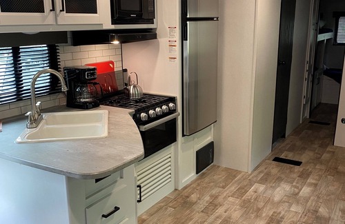 Cadiz Alquiler De RV | Lakefront Glamping Cadiz KY