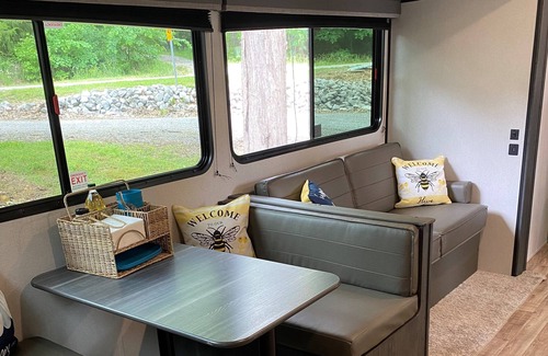 Cadiz Alquiler De RV | Lakefront Glamping Cadiz KY